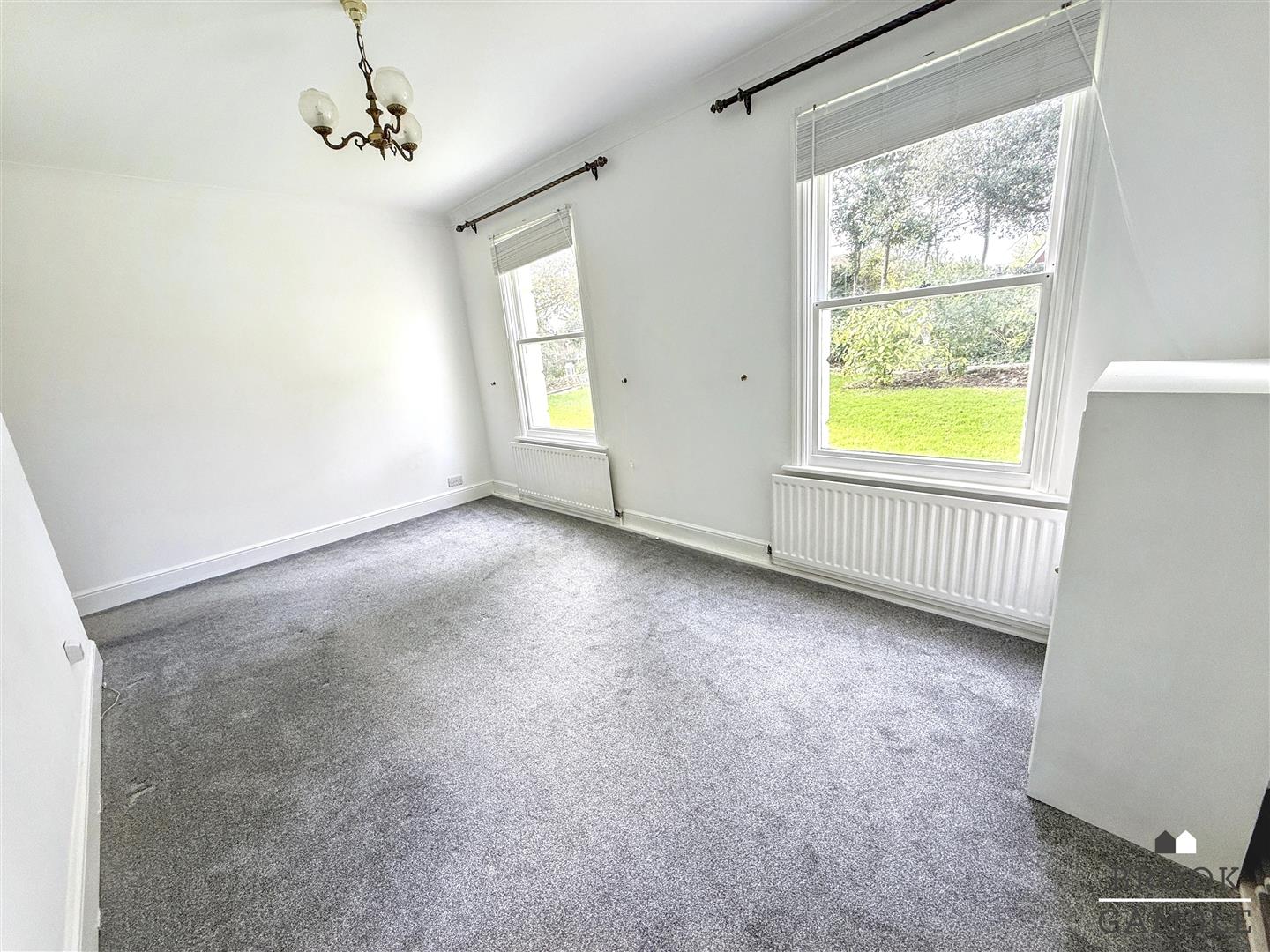 1 Bedroom Apartment. 76 Church Street in Eastbourne,  3